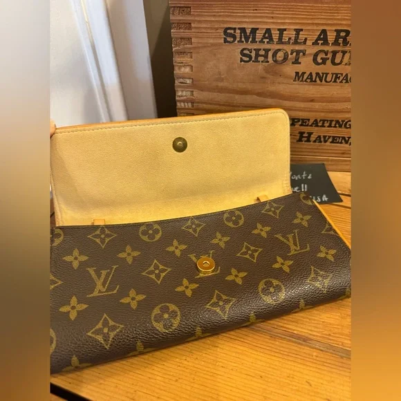 💯 Authentic Louis Vuitton Pochette Twin GM, Crossbody, Clutch, Purse - Picture 6 of 13